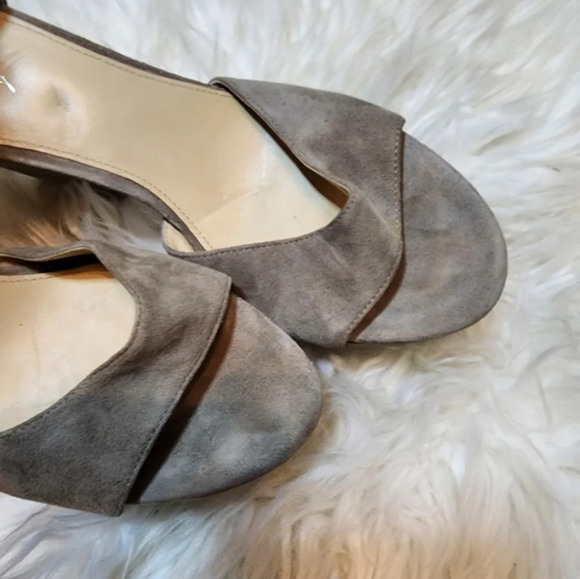 Via Spiga Dove Gray Suede heels 9.5 - Picture 5 of 10